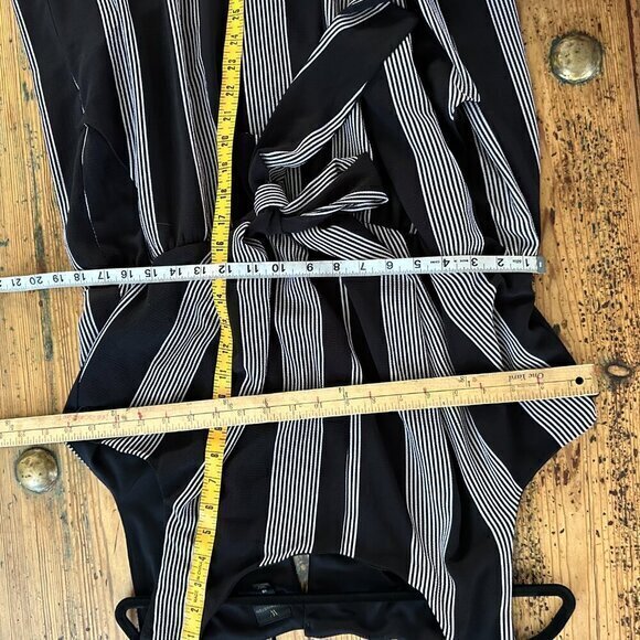 Worthington Black and White Pantsuit ‎ Size 18 - Picture 9 of 10